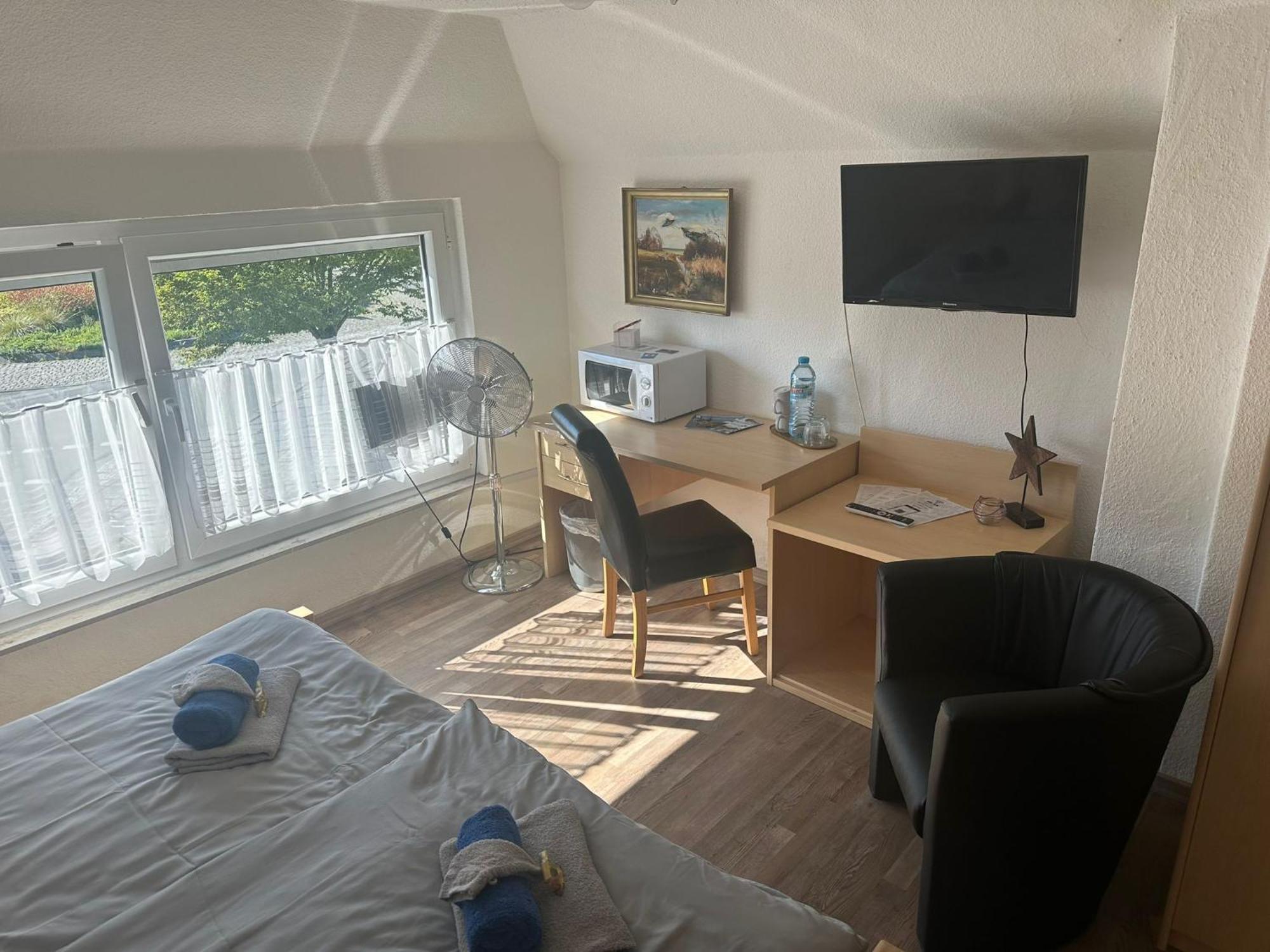 Zentrale Doppelbettzimmer Nordenham Exteriör bild