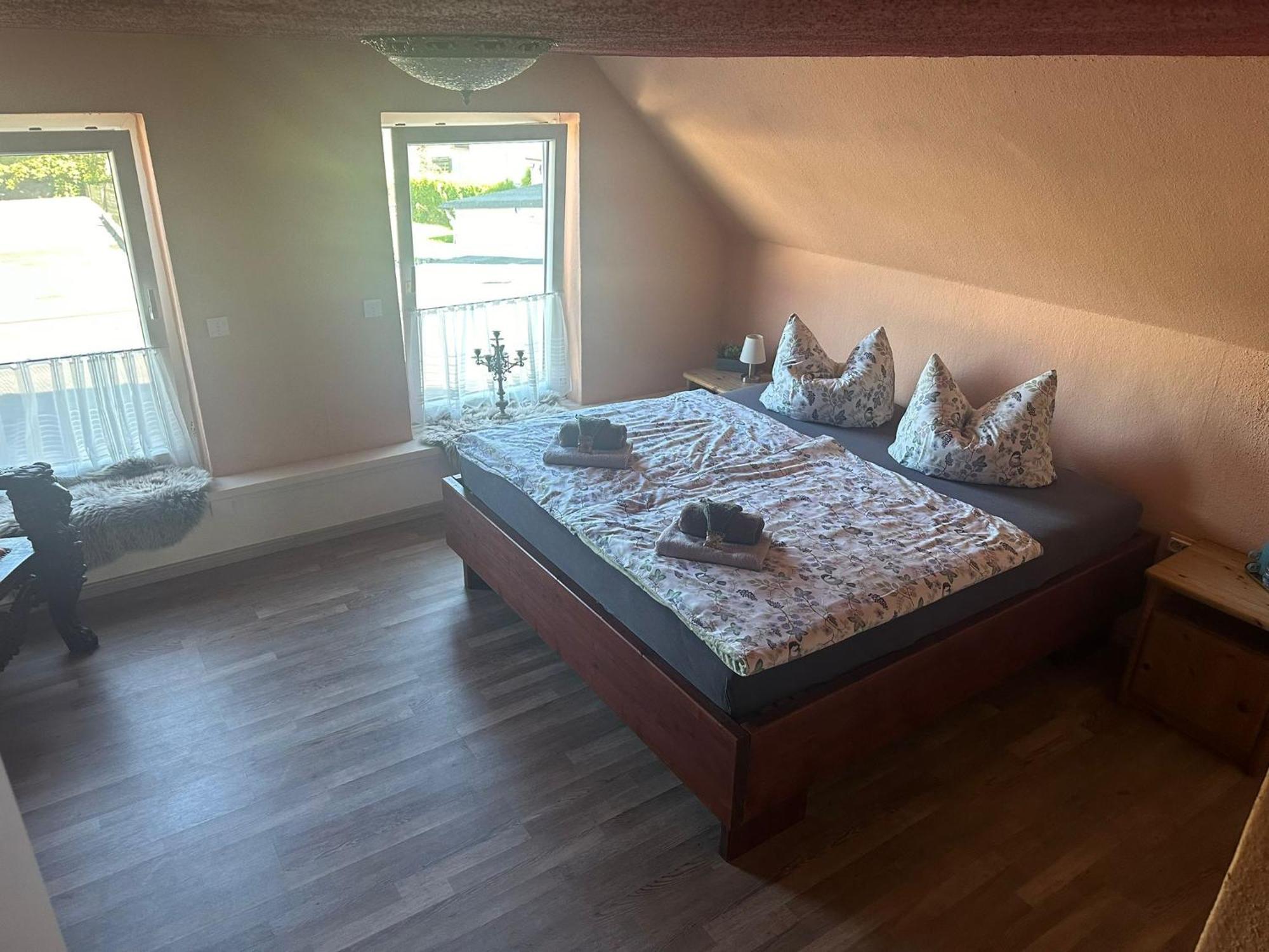 Zentrale Doppelbettzimmer Nordenham Exteriör bild